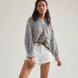 Anthropologie Othilia Laura Peasant Blouse floral blue
Size XS